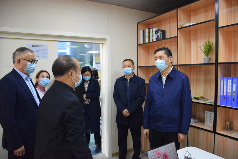 省卫生健康委二级巡视员徐保华,省卫生健康委和省中医药局相关处室